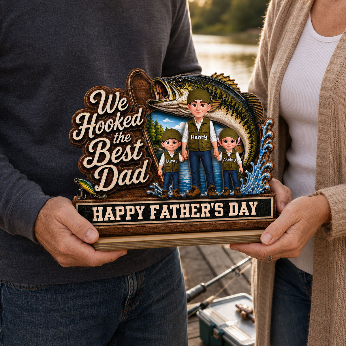We Hooked The Best Dad Fishing Man & Kids 2D Flat - Personalized 2-Layered Wooden Plaque - Gift For Fishing Dad