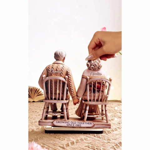 3D Effect Couple Sitting Together Personalized Standing Wooden Plaque, Heartfelt 2025 Gift, Anniversary Gift For Girlfriend, For Wife