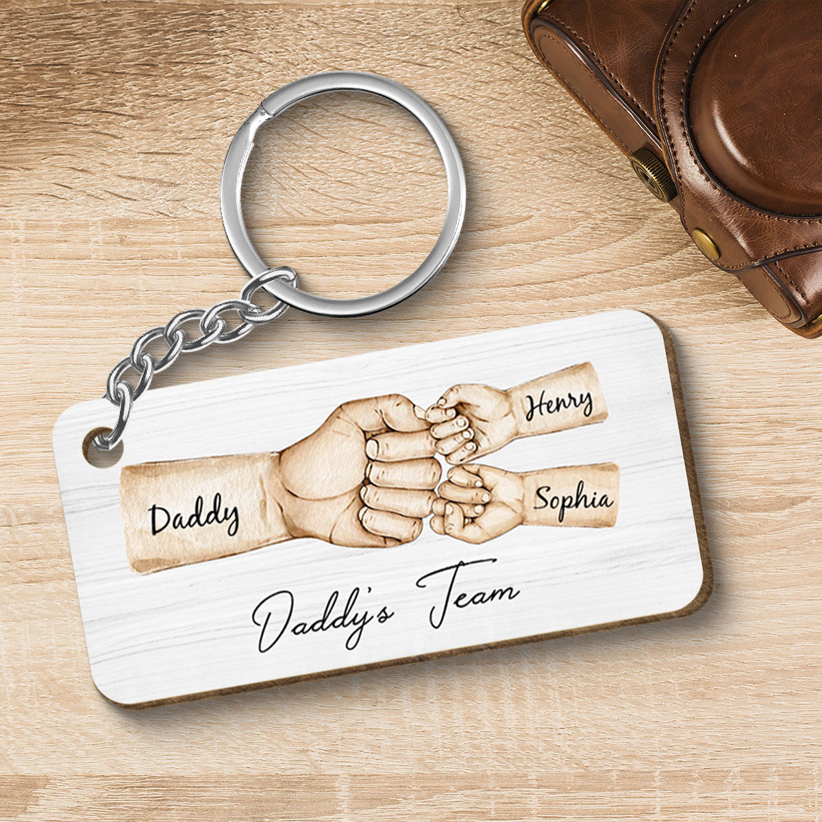 Daddy's Team Fist Bump Personalized Wooden Keychain, Father's Day Gift For Dad, For Grandpa, For Husband