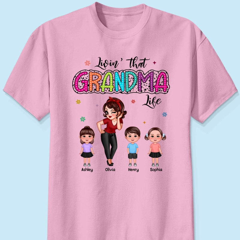 Livin‘ That Grandma Mom Life Pretty Woman & Kids Summer Vibe Personalized Shirt