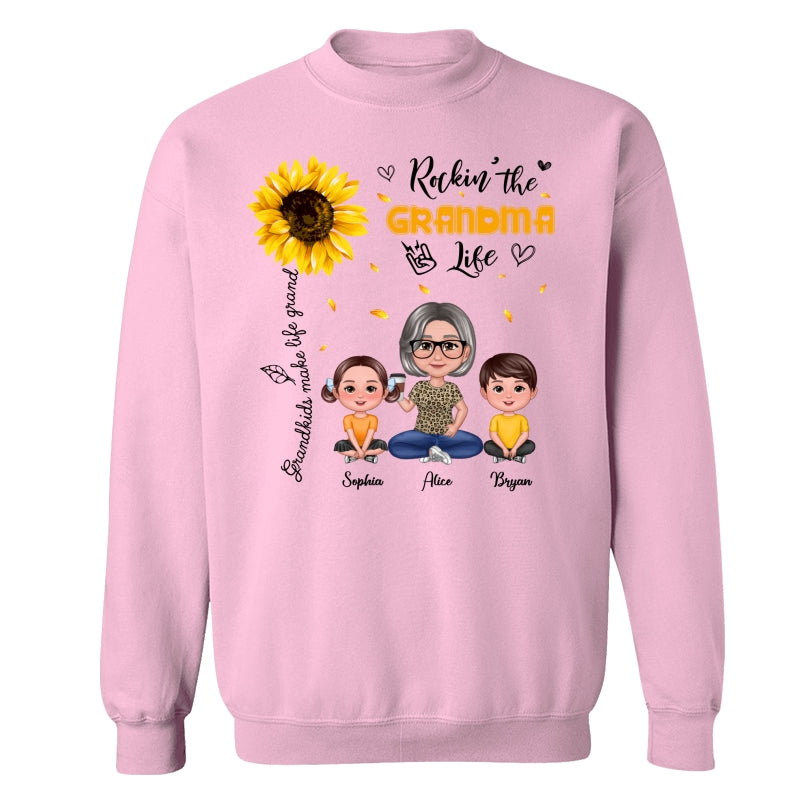 Rockin‘ The Grandma Life Sunflower Pretty Doll Personalized Shirt