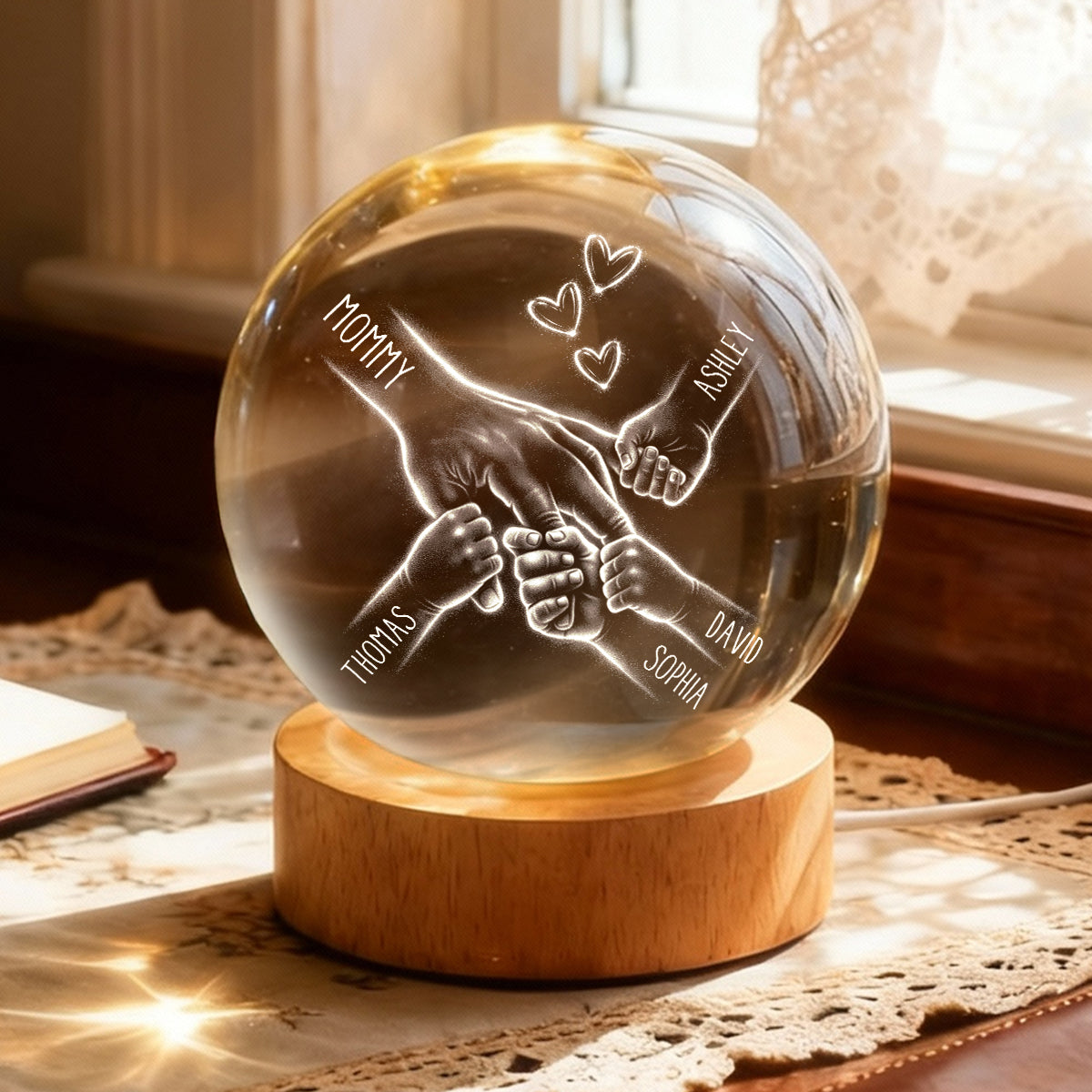 Kids Holding Mom's Hand - Personalized Crystal Ball LED Night Light - Heartfelt Mother's Day Gift for Mom, Wife