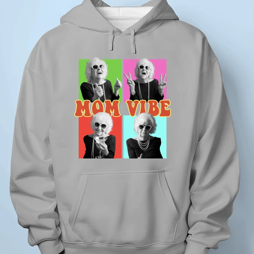 Custom Photo A Mother’s Love Never Ages - Family Personalized Custom Unisex T-shirt, Hoodie, Sweatshirt - Gift For Mom, Grandma