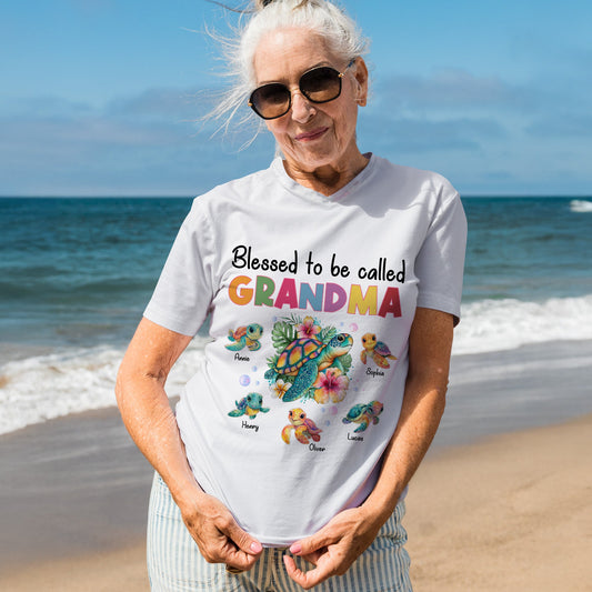 Blessed To Be Called Grandma Nana Gigi Sea Turtle With Hibiscus - Personalized Shirt