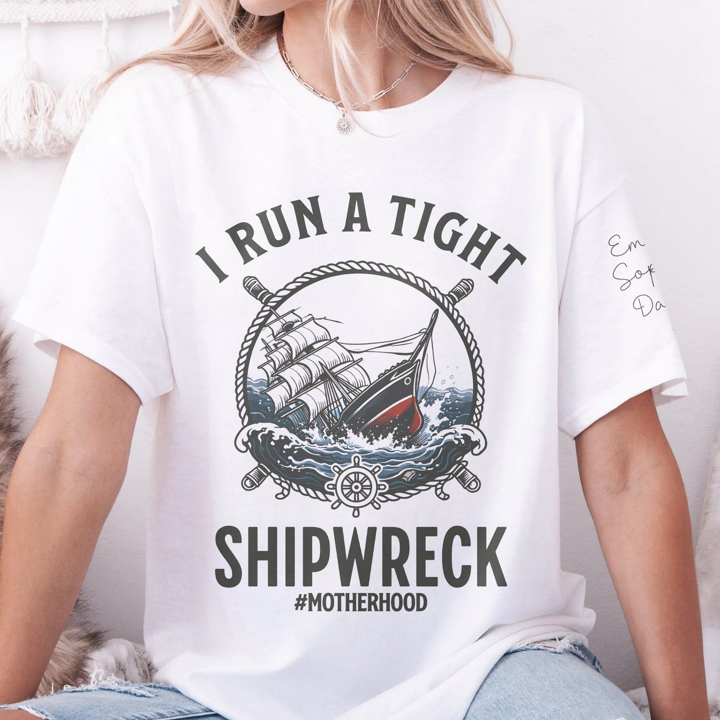 I Run A Tight Shipwreck - Personalized Shirt