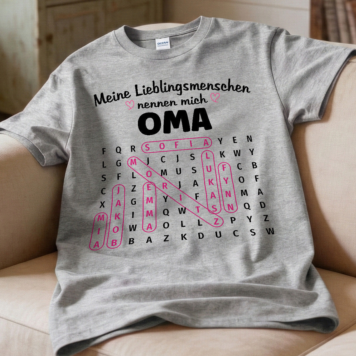 Meine Lieblingsmenschen nennen mich Oma Wortsuchrtsel – Personalisiertes Shirt – Geschenk fr Oma